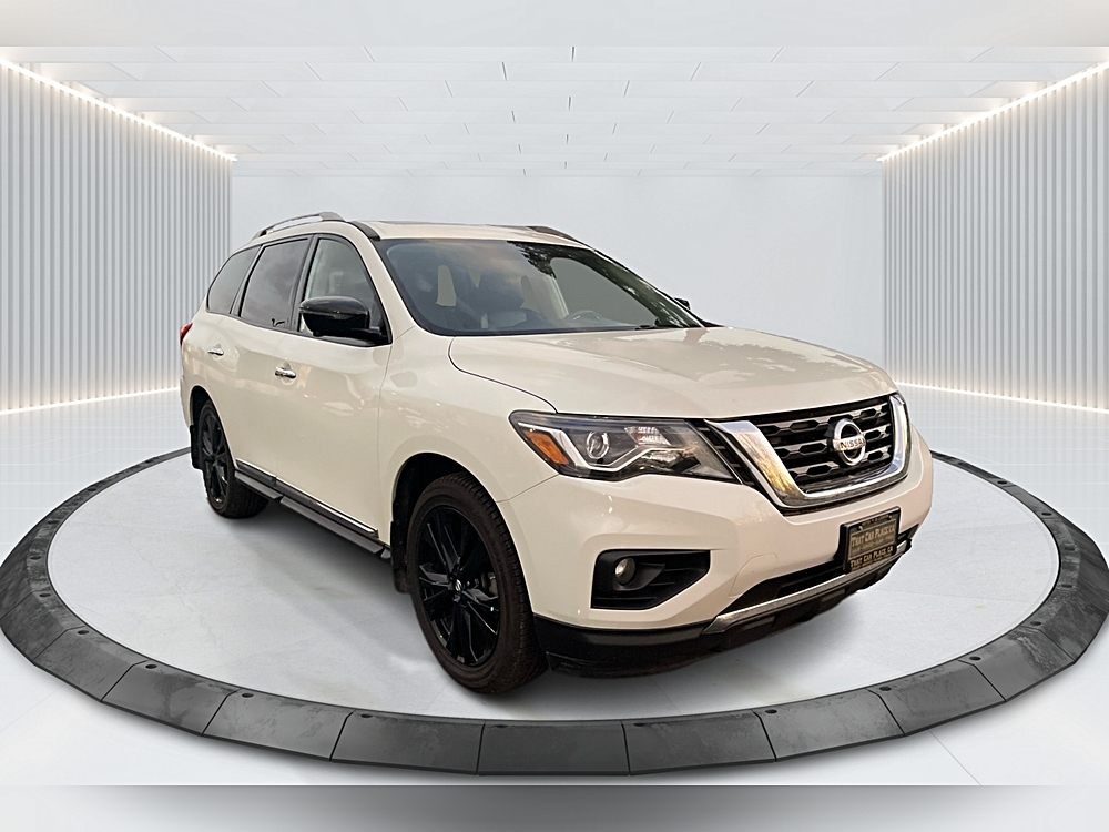 Why the 2017 Nissan Pathfinder Platinum 4WD Stands Out 🌟