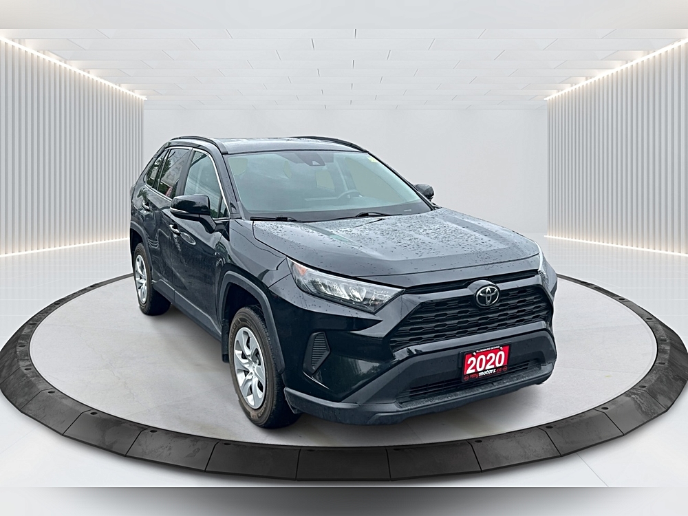 Why the 2020 Toyota RAV4 LE Stands Out 🌟
