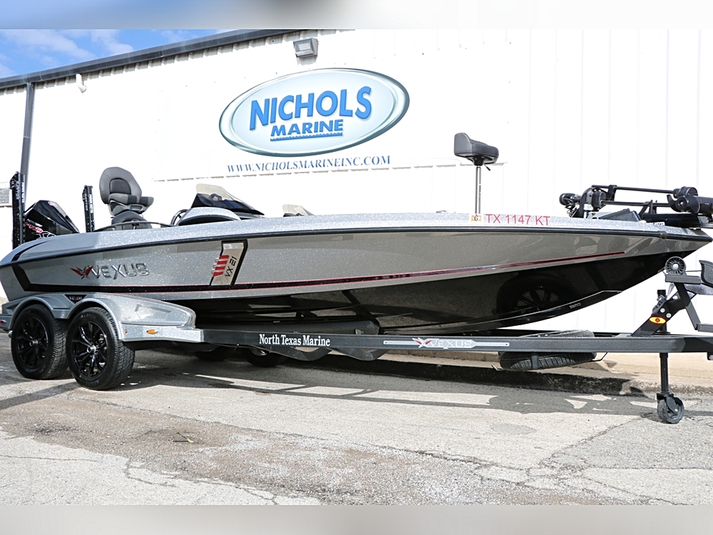 💰 Best Value Showdown: 3 Top Power Boats between $79,988 – $73,685 at Jerry Whittle Boats, Lewisville