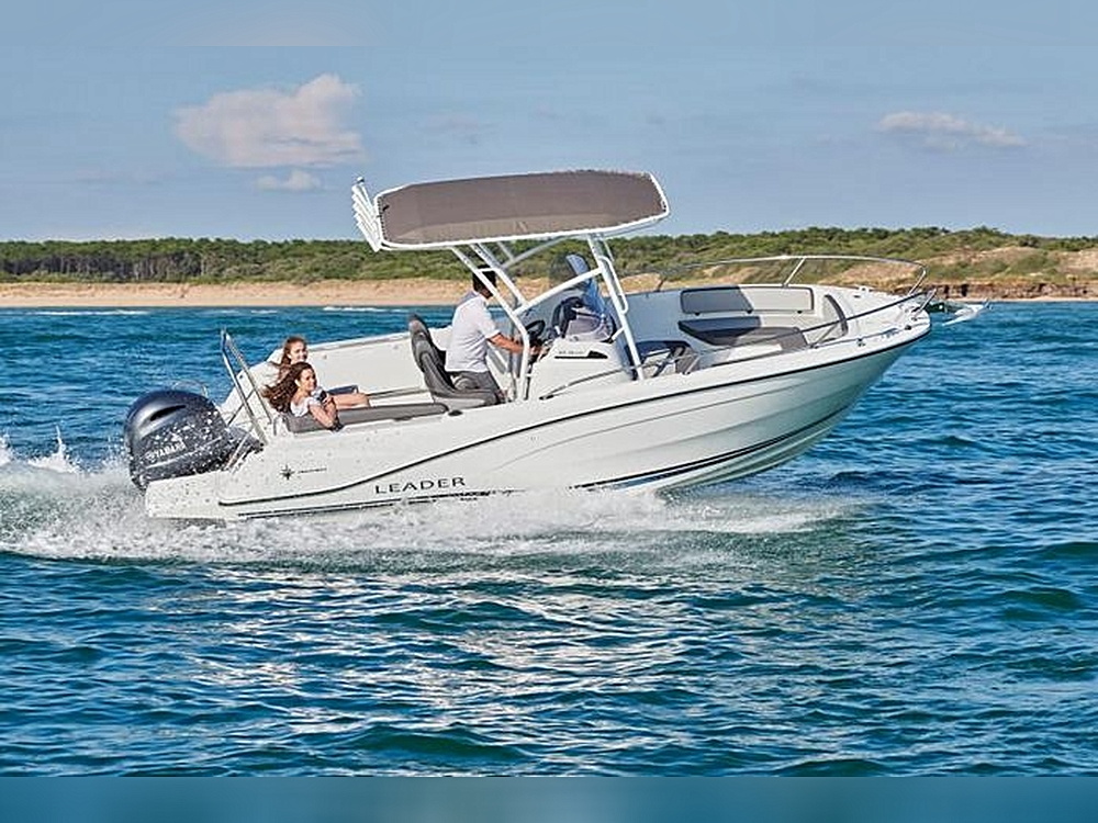 ⛵ 3 Ways to Make Waves: The Jeanneau Leader 6.5 CC S3 (22’6″), NC 1295 Weekender Coupe NEW (42’5″) – PowerBoat Showdown!