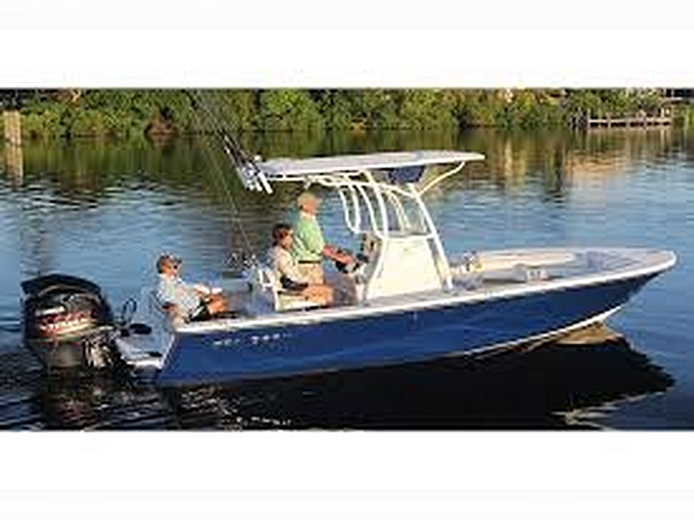 Discover the Ultimate Boating Experience with the 2022 Sea Born LX22 Center Console Base 🚤