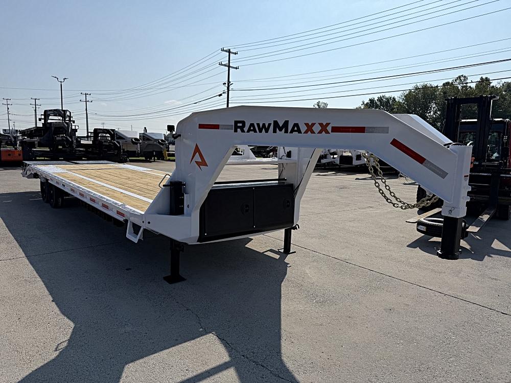 🚛 The 2027 RawMaxx FDX 25+5 14K GN: A Versatile Hauling Marvel 🌟