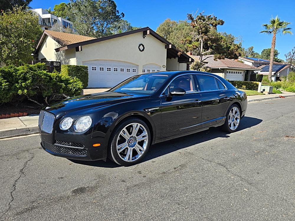 🚘 Take the Wheel of Possibility: 2018 Bentley Flying Spur V8 Sedan