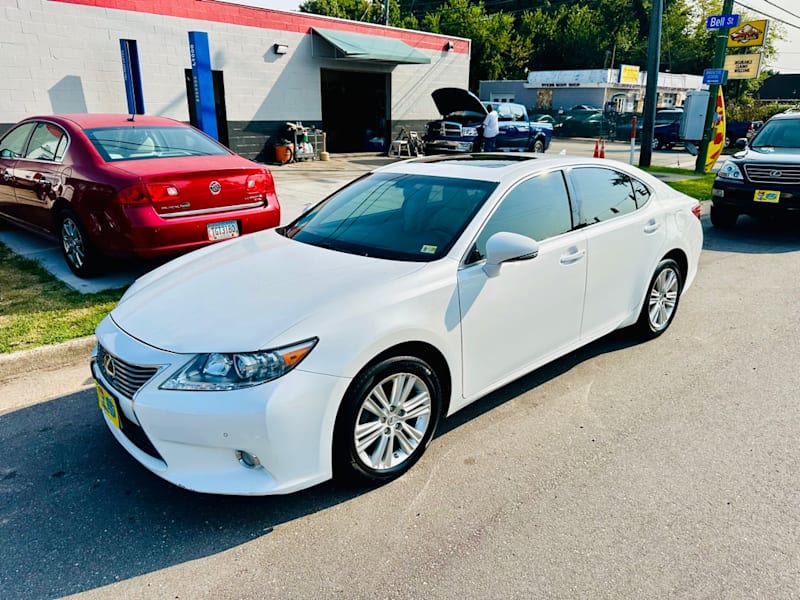 Timeless Comfort with the 2013 Lexus ES 350