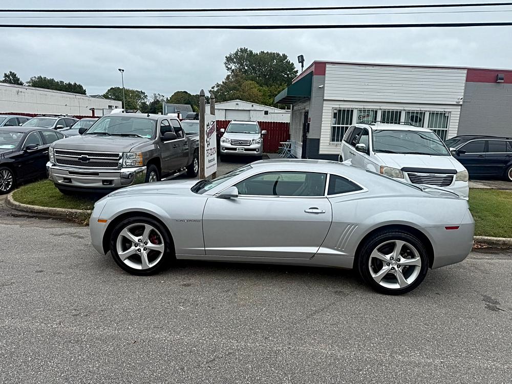 2012 CHEVROLET CAMARO LT: A Coupe That Leaves a Lasting Impression 🚗