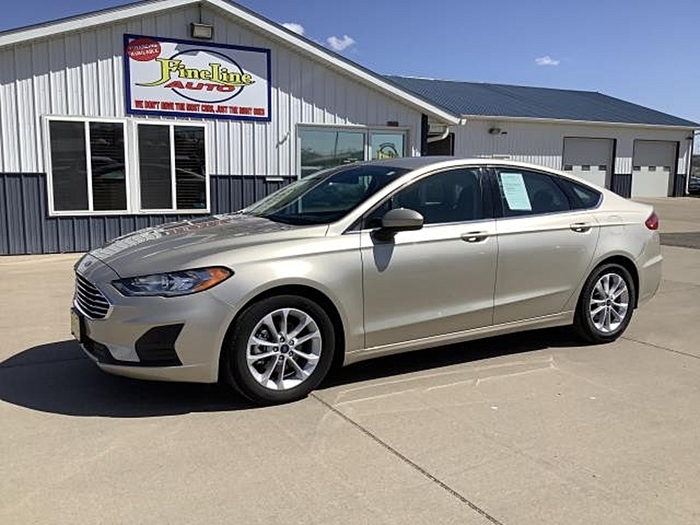 Why the 2019 FORD FUSION SE ALLOYS NAVIGATION DUAL POWER SEATS!!!!!!! Stands Out 🌟