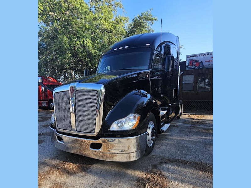 The 2019 Kenworth T680: A Masterpiece of Engineering and Comfort