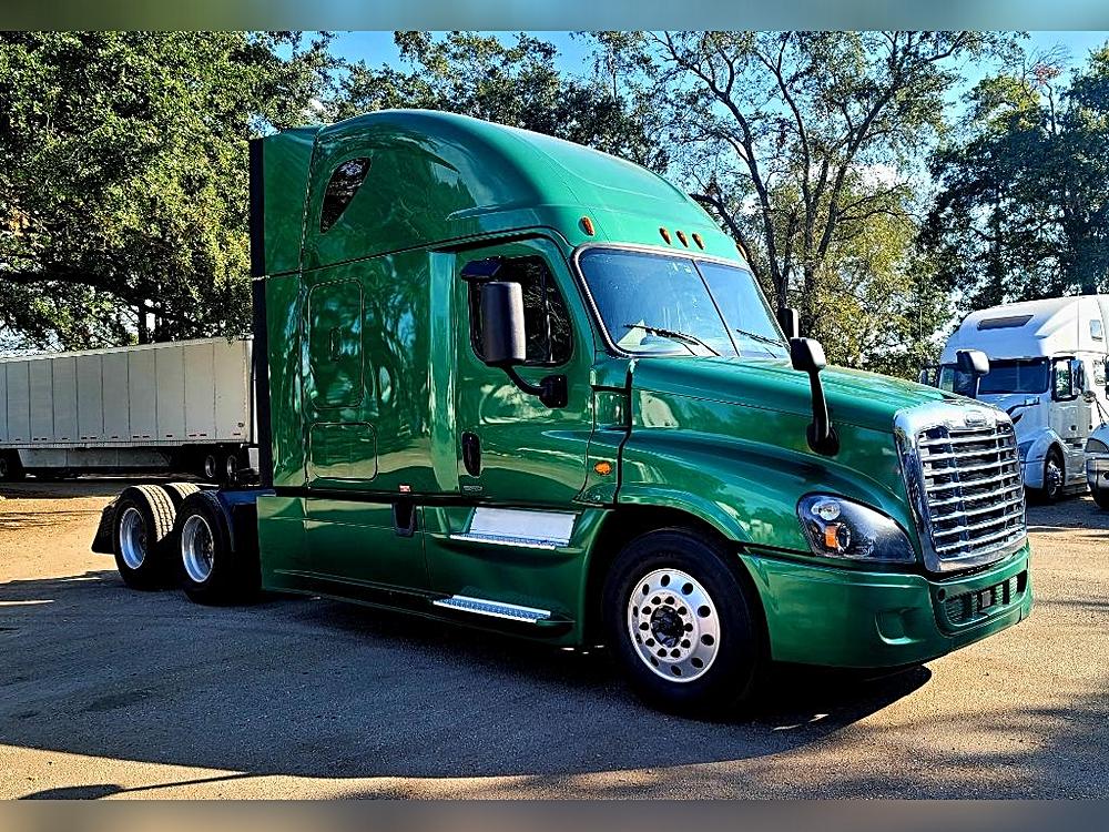 Green Means Go: The 2018 Freightliner Evolution TR