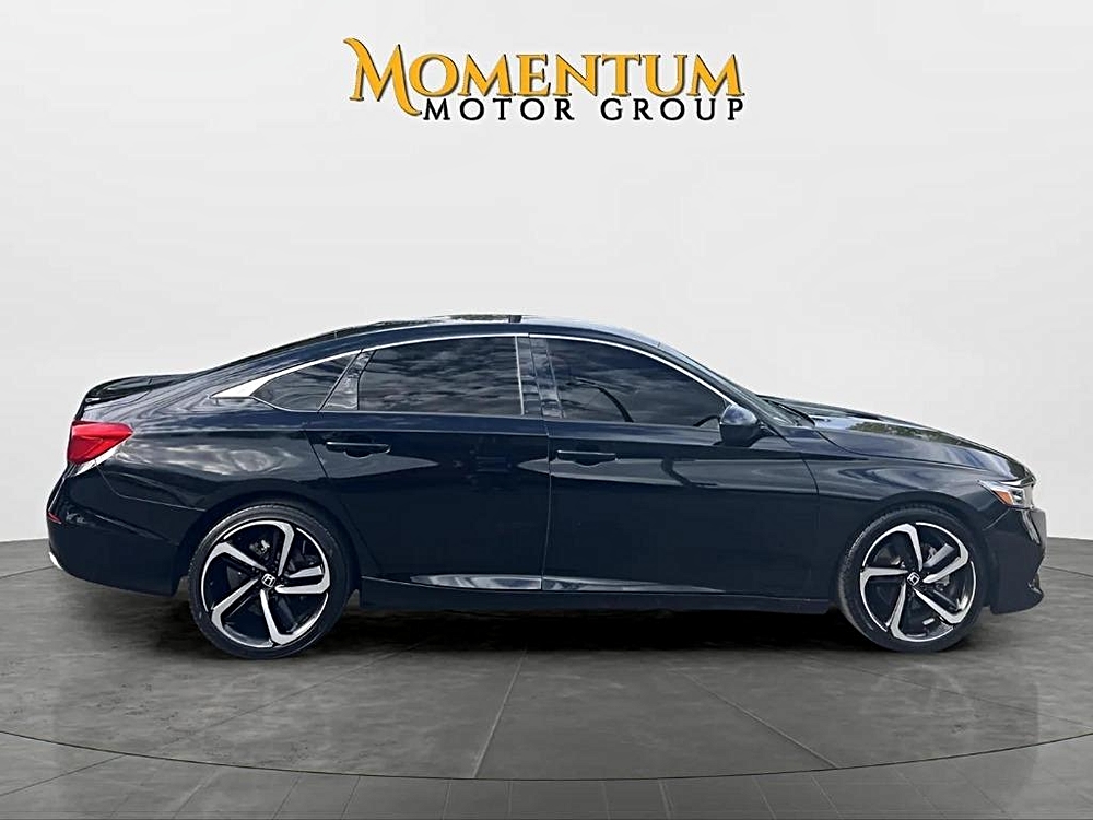 2021 Honda Accord Sport SE: A Sedan That Commands Attention 🚗