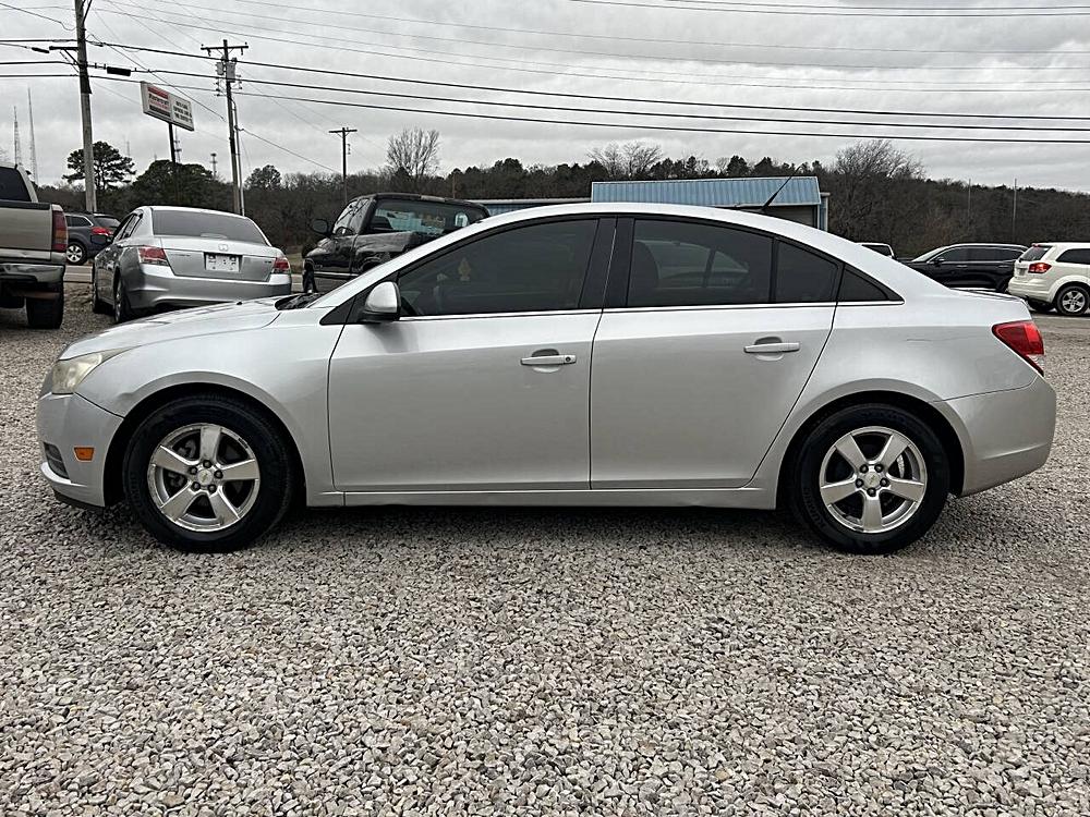 Why the 2011 Chevrolet Cruze LT 4dr Sedan w/1LT Stands Out 🌟