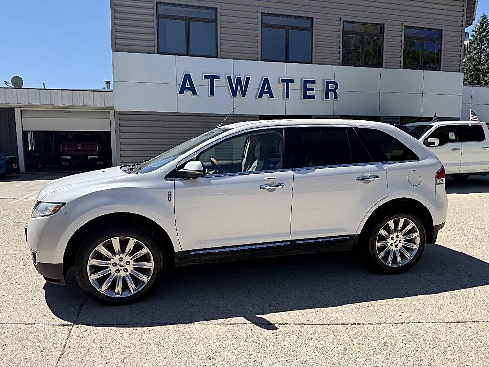 🚘 Take the Wheel of Possibility: 2013 Lincoln MKX Base AWD 4dr SUV