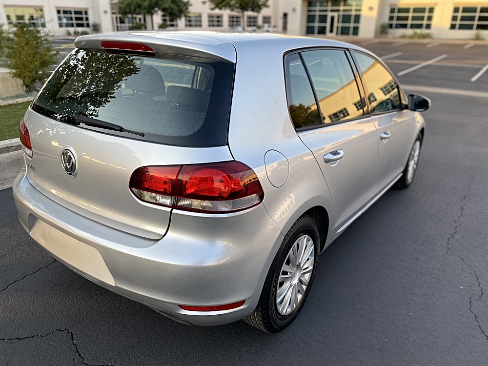 Why the 2013 Volkswagen Golf 4dr HB Auto PZEV Stands Out 🌟