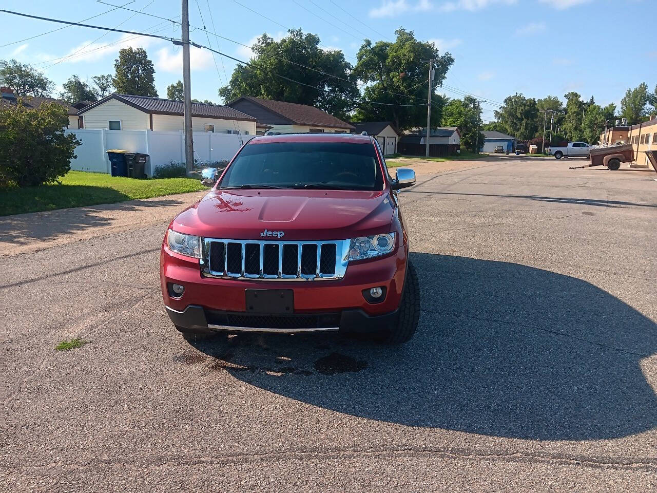 Versatility Meets Luxury: The 2012 Jeep Grand Cherokee Overland 4×4