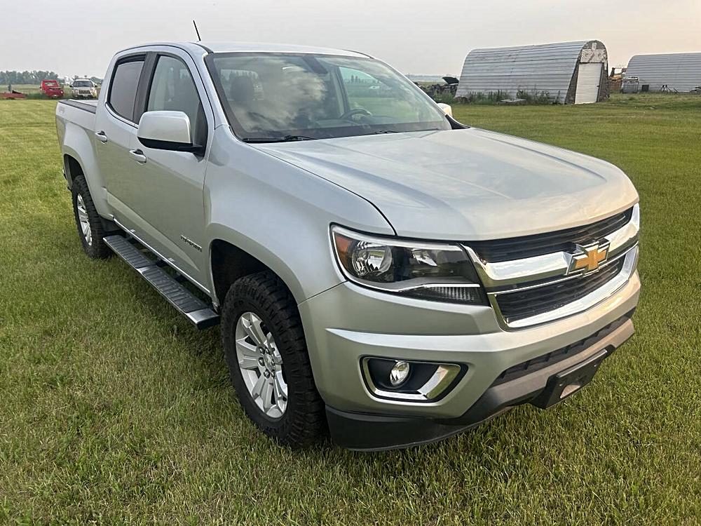 Comparing the Best of Chevrolet: 2019 Colorado vs. 2010 Traverse vs. 2011 Traverse LTZ