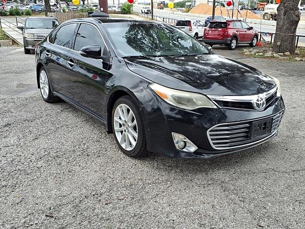 Un Día Con el 2013 Toyota Avalon XLE Touring