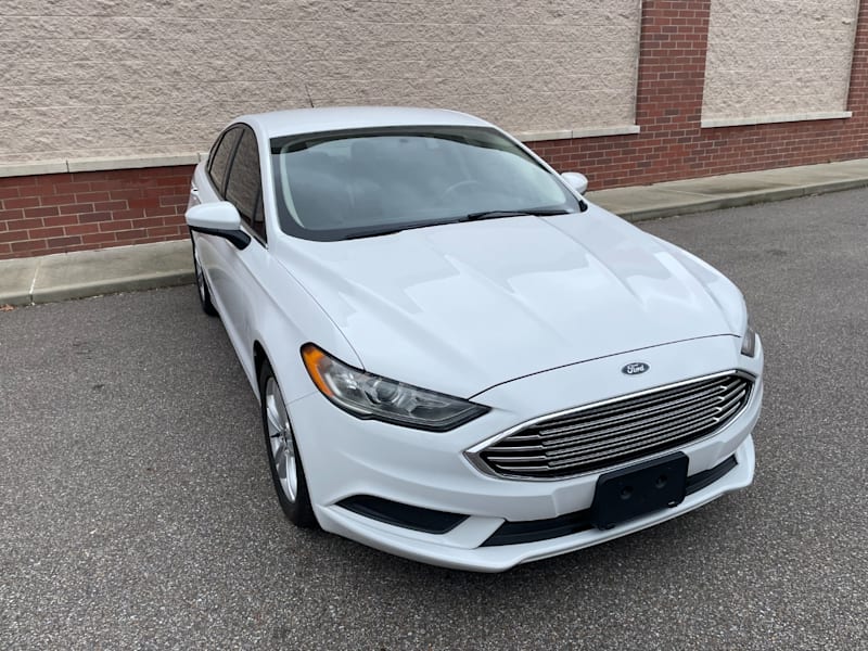 Fusion of Style: The 2018 Ford Fusion SE FWD