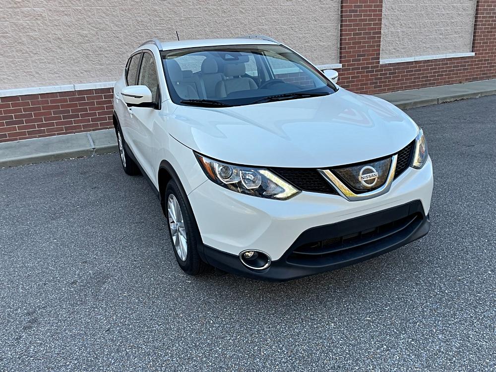 “Rev Up Your Ride: A Comprehensive Review and Comparison of the 2019 Nissan Rogue Sport SV, Rogue FWD SL, and Kicks SR FWD”