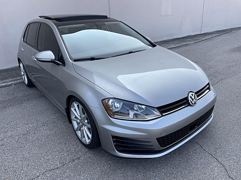 Why the 2017 Volkswagen Golf 5dr HB Auto 1.8 TSI Trendline Stands Out 🌟