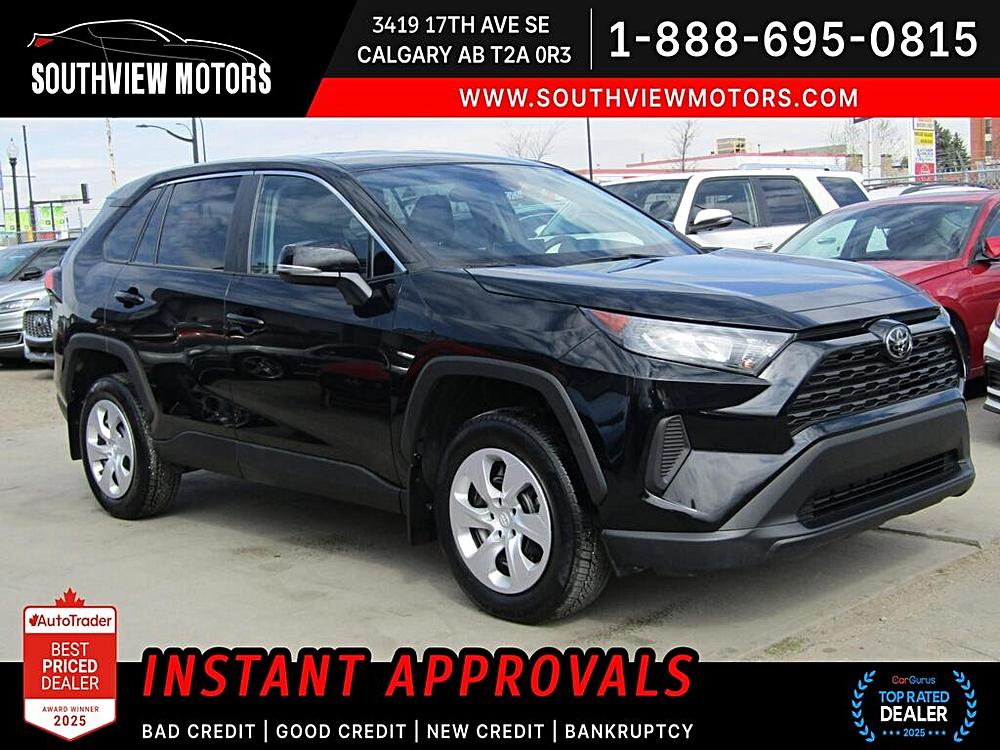 2024 Toyota RAV4 LE AWD: The Perfect Blend of Style and Performance 🚗