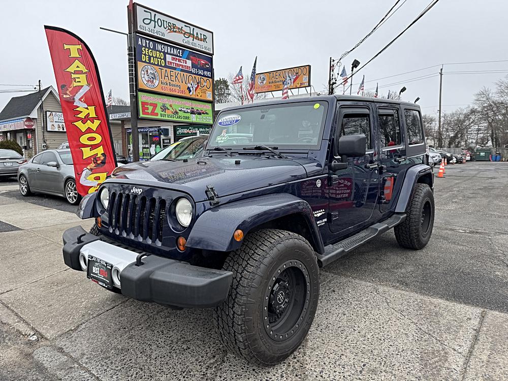 Taking the Trail Less Traveled in the 2013 Jeep Wrangler Unlimited Sahara
