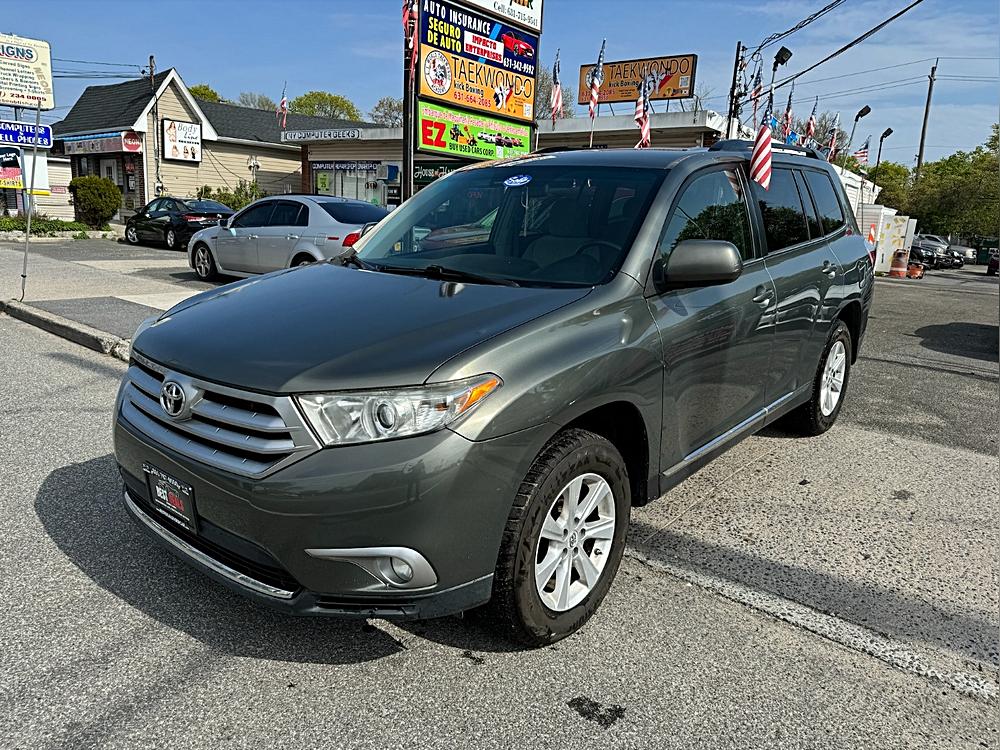 The SUV Showdown: 3 Top Picks Compared at Best Deals Used Cars, Central Islip