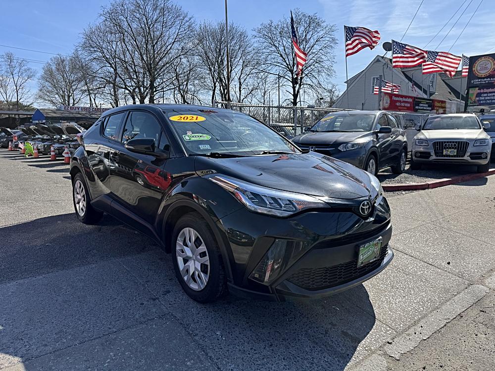 A Day With the 2021 Toyota C-HR LE FWD (Natl)