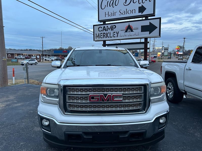 Conquer the Terrain with the 2014 GMC Sierra 1500