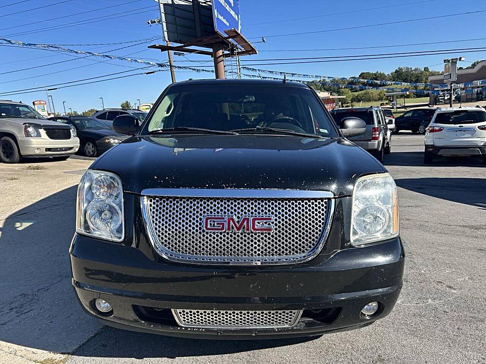 Why the 2011 GMC Yukon Denali 4×2 4dr SUV Stands Out 🌟 Why the 2011 GMC Yukon Denali 4×2 4dr SUV Stands Out 🌟