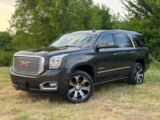 Ultimate Comparison: 2016 vs 2017 GMC Yukon SUVs