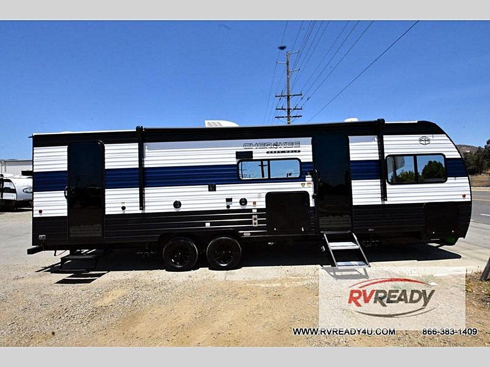 🚐 The Trailer RV & Camper Showdown: 3 Top Picks at RV Ready, Lake Elsinore