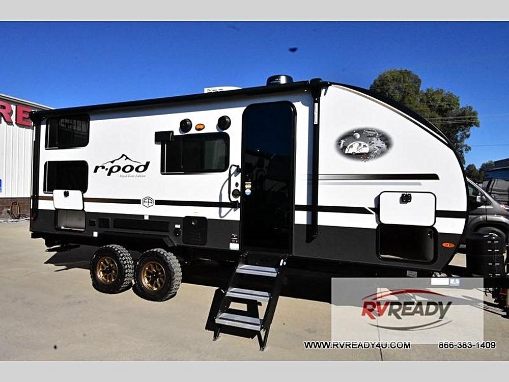 💰 Best Value Showdown: 3 Top RV Campers between $33,990 – $34,990 at RV Ready, Lake Elsinore