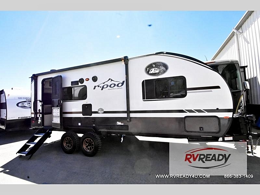 🚐 Discover the Adventure-Ready 2026 R Pod RP-198! 🚐