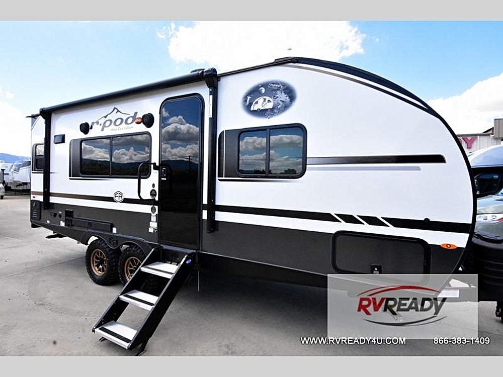 How Our Customer Service Stands Out Among RV Dealerships: The RV Ready Experience