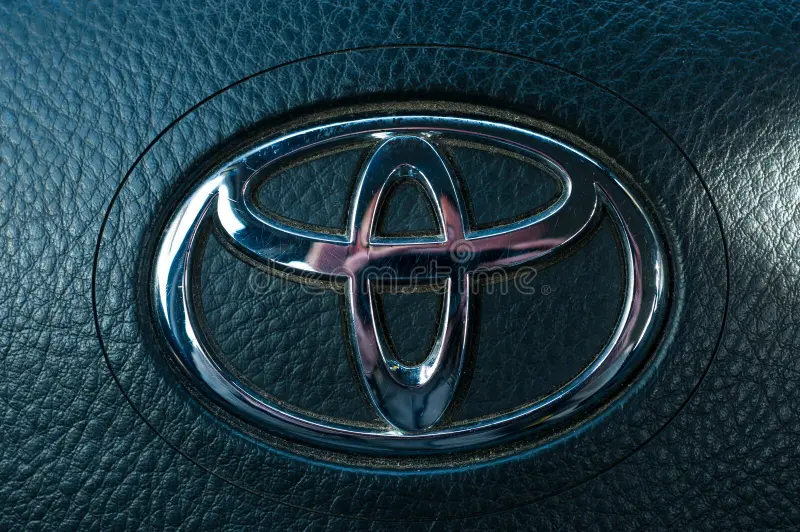 Toyota SUV Showdown: RAV4 XLE vs. 4Runner Limited