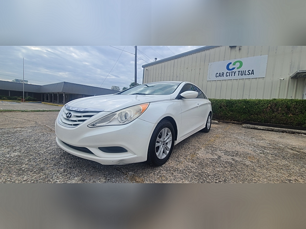Take the Wheel of Possibility: 2012 Hyundai Sonata 4dr Sdn 2.4L Man GL
