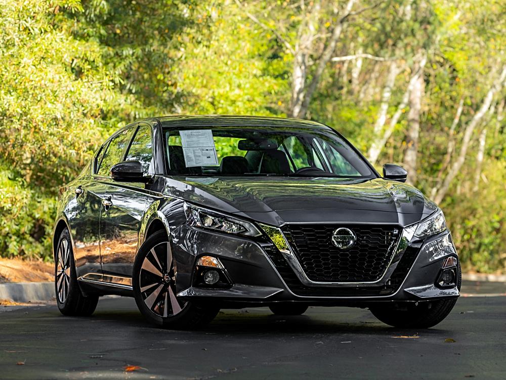 🚗 Expert Panel Showdown: Which Sedan Is Right for You?