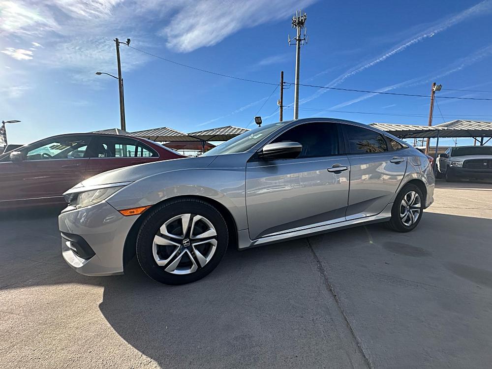 A Day With the 2018 Honda Civic LX