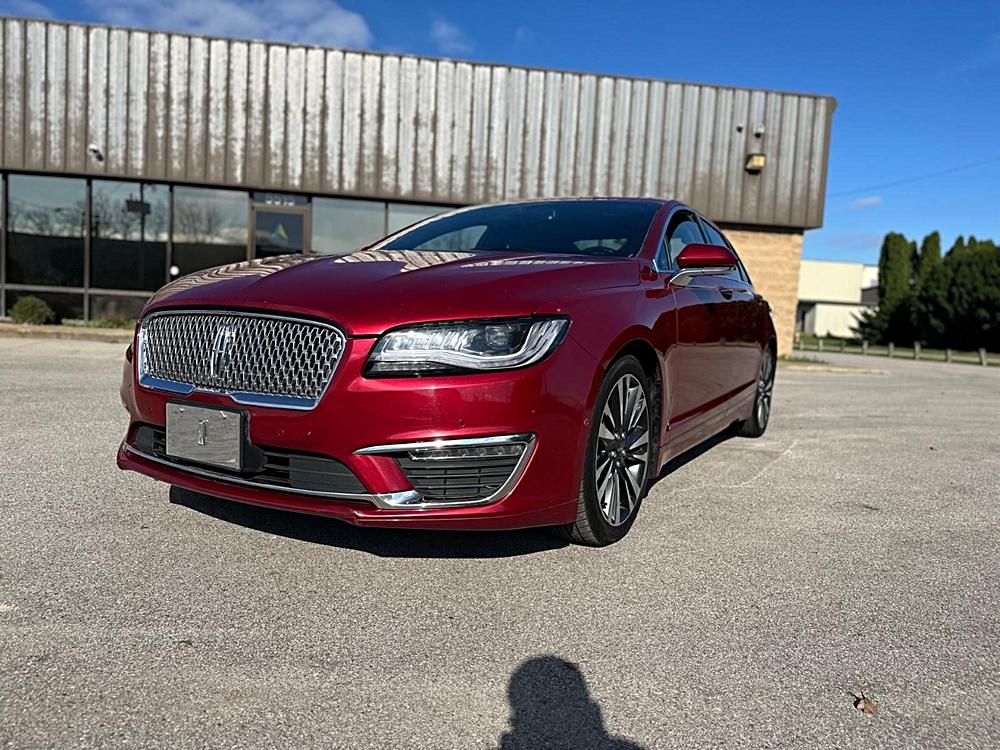 Elegance in Motion: The 2019 Lincoln MKZ Reserve II