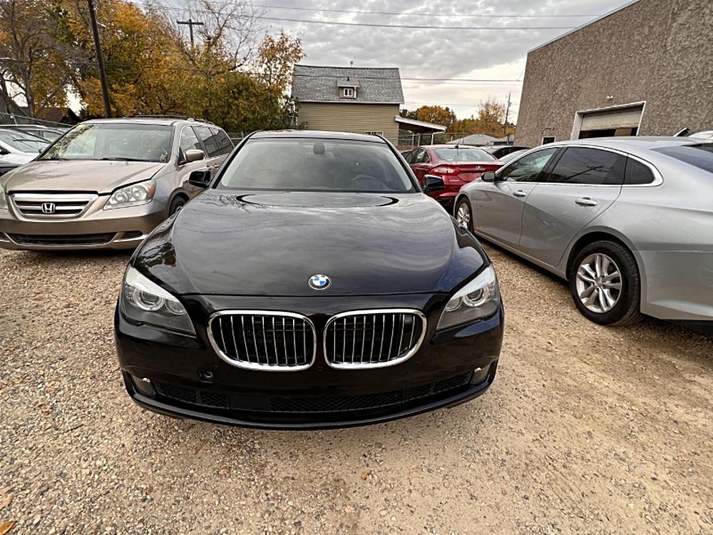 The Ultimate Review of the 2011 BMW 7-Series 4dr Sdn 750i xDrive AWD