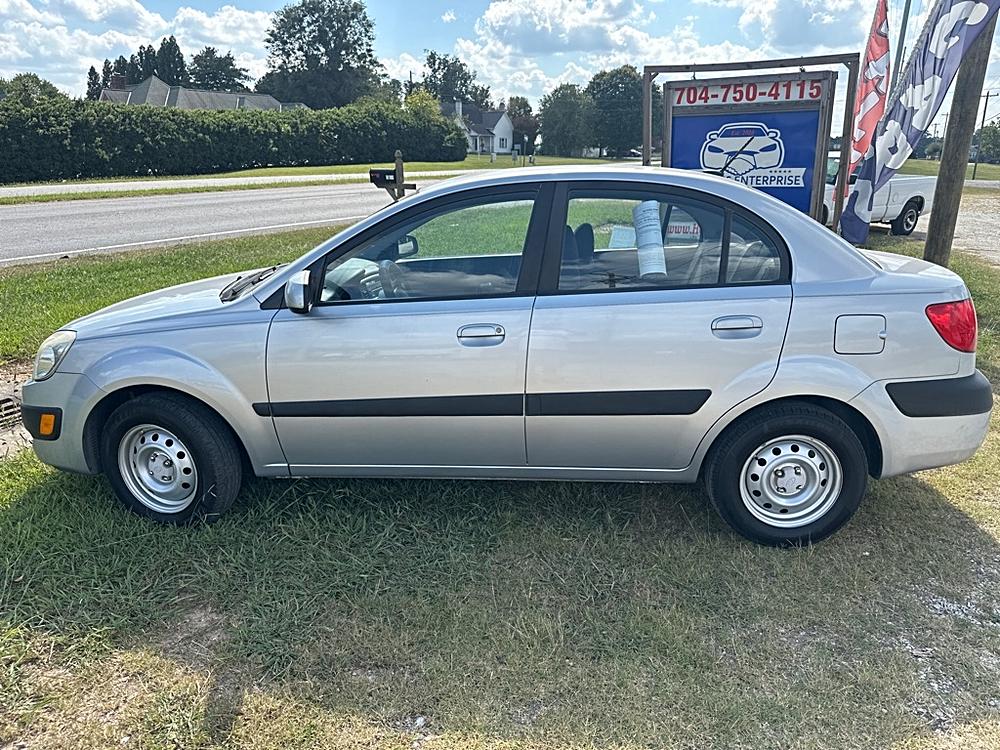 Top 10 Reasons You’ll Love the 2009 KIA RIO BASE