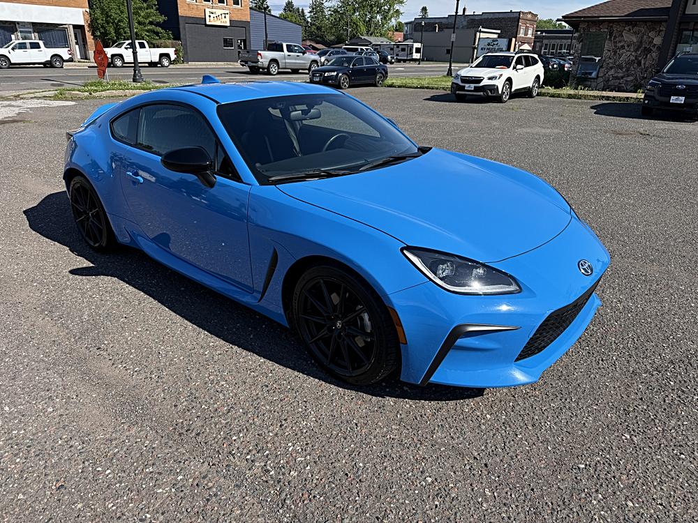 🚘 Take the Wheel of Possibility: 2022 Toyota GR86 Premium Auto (Natl) 🚘