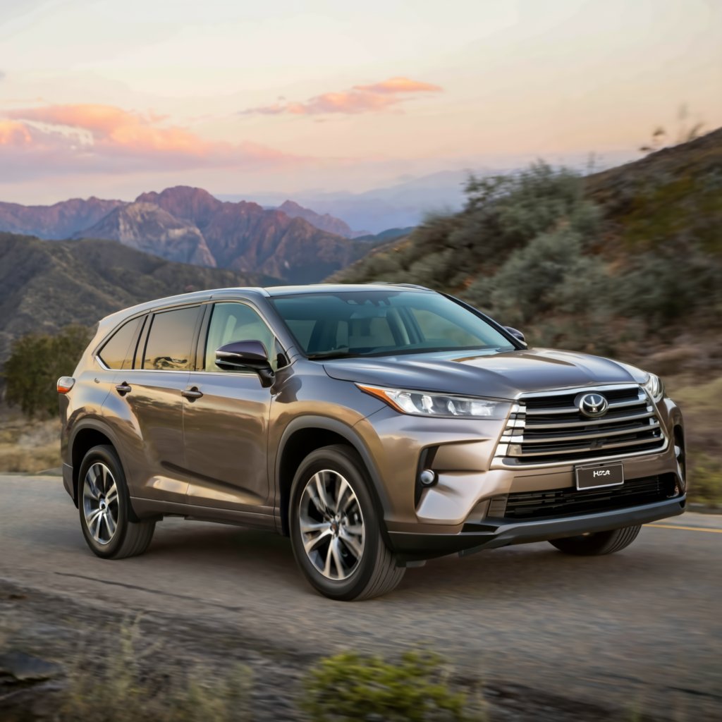 Exploring the Elegance and Power of the Toyota Highlander Hybrid