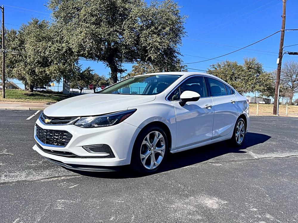 Top 10 Reasons You’ll Love the 2017 Chevrolet Cruze Premier Sedan 4D