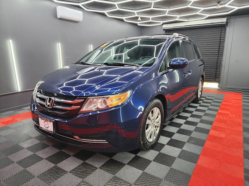 Drive in Comfort and Style: The 2015 Honda Odyssey EX L 4dr Mini Van