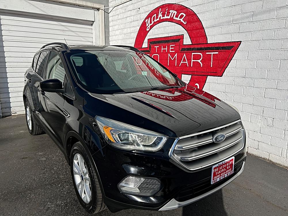 🚗 Quick Compare: 3 Great SUVs at The Auto Mart Inc, Yakima