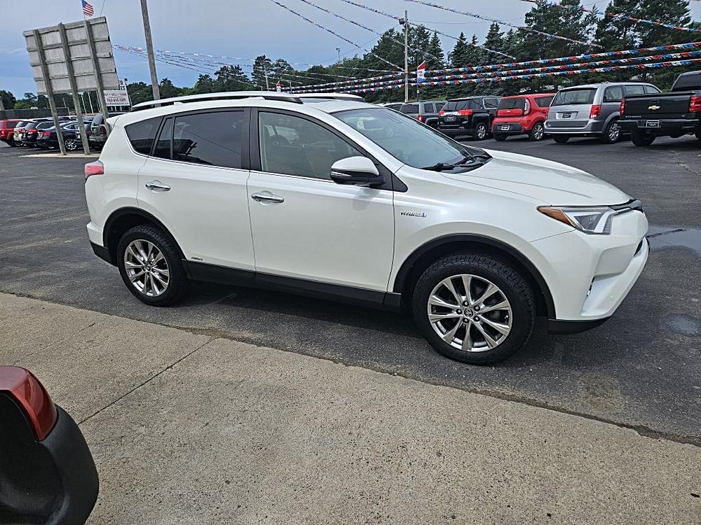 “Driving Choices: Comparing the Best Used SUVs at Rum River Auto Sales”