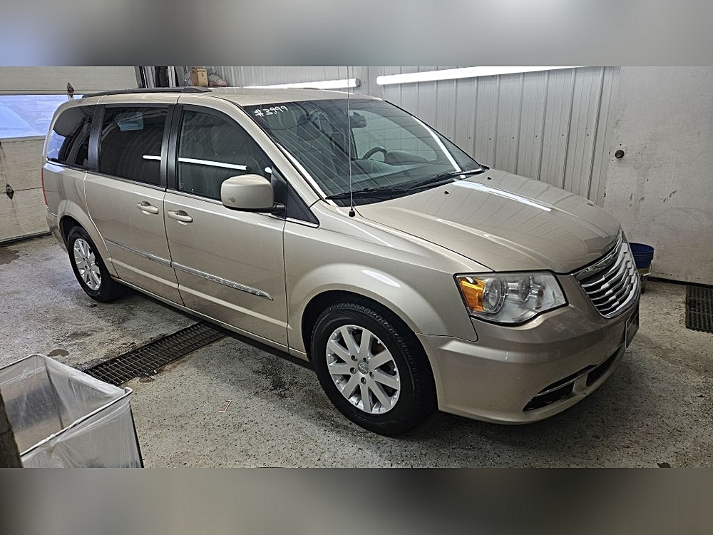 🚐 3 Ways to Drive Better: The CHRYSLER Van Showdown!