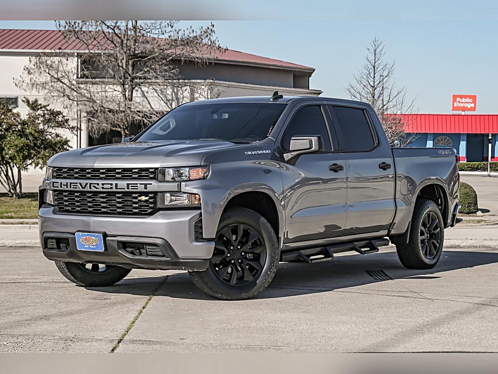 Why the 2021 Chevrolet Silverado 1500 4WD Crew Cab Short Bed Custom Stands Out 🌟
