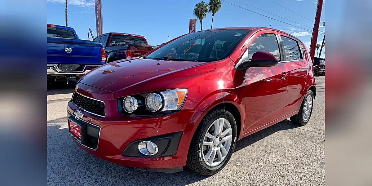 Cruising in Style: A Review of the 2014 Chevrolet Sonic LT