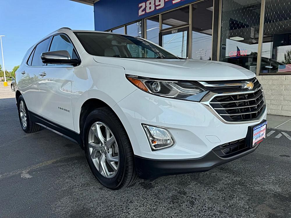 Discover the Dynamic 2018 Chevrolet Equinox Premier Sport Utility 4D 🚗